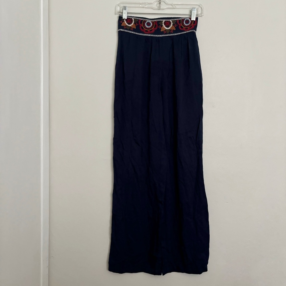 Anany Navy Blue Embroidered Waist Straight Leg Pants Size Small NEW Lightweight